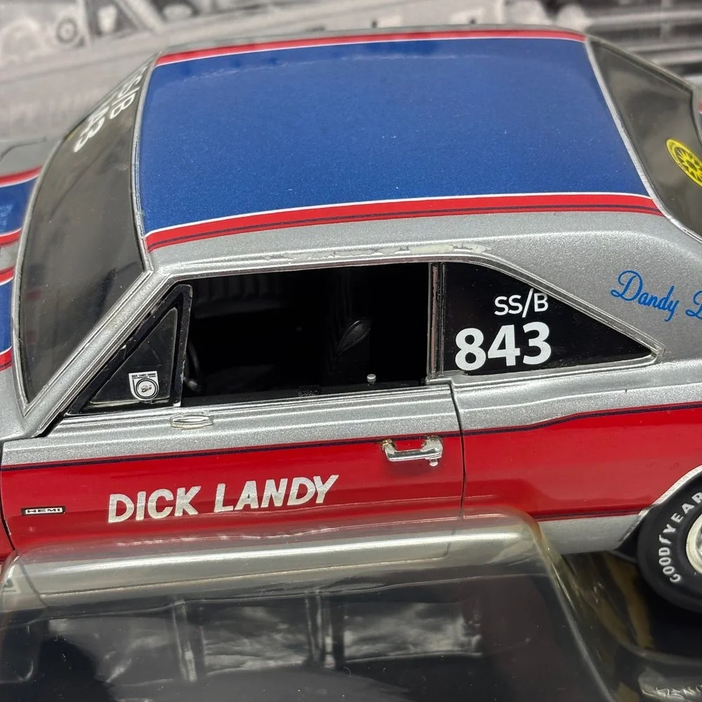 ERTL Supercar Collectibles 1968 Dick Landy Dodge Hemi Dart SS/B 1:18 Issue #2
